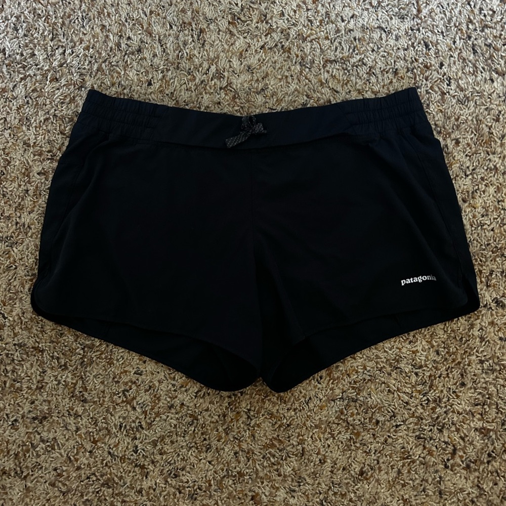 Patagonia active shorts XL